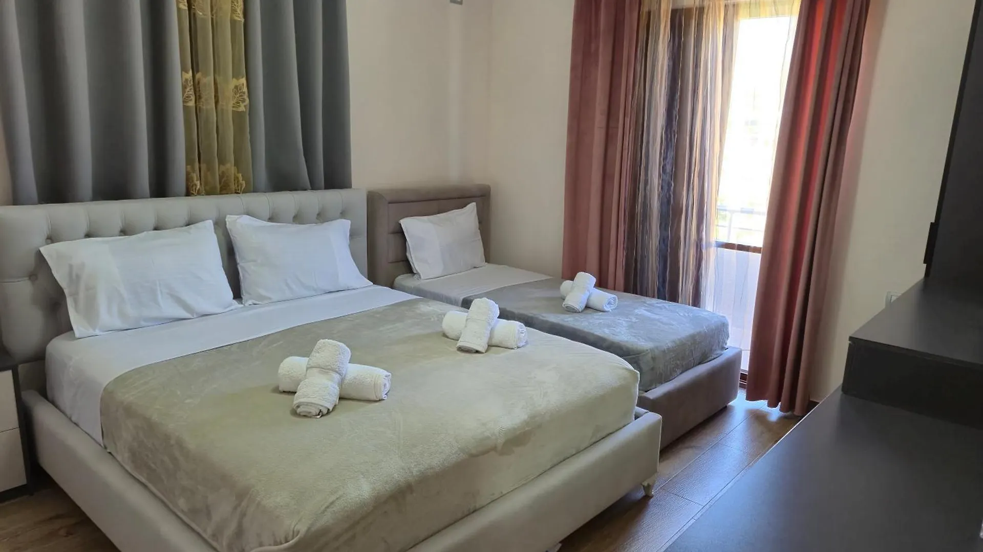 Villa Ari Berat 0*,  Albanien